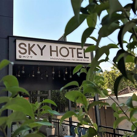 Sky Hotel Призрен Экстерьер фото