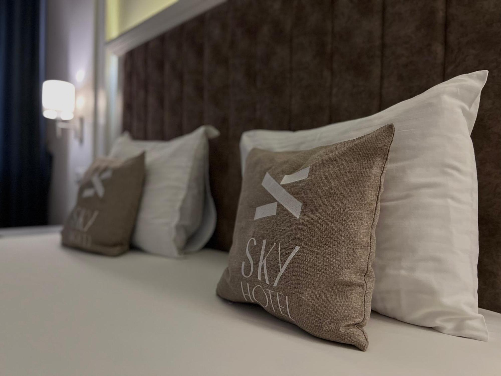 Sky Hotel Призрен Экстерьер фото